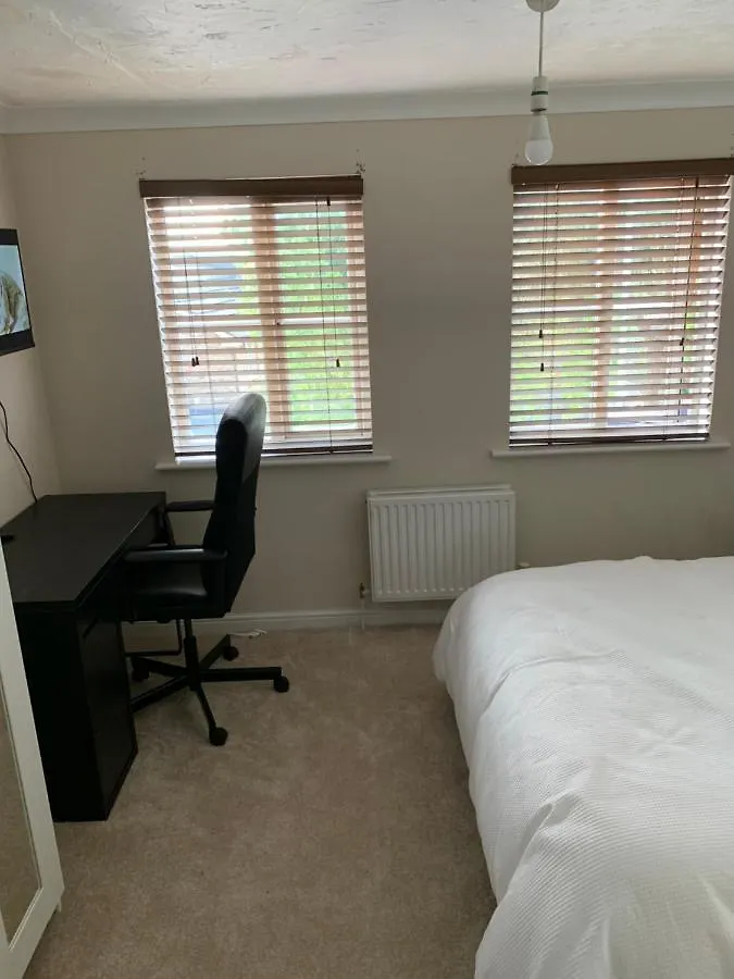 Thames River Side Townhouse Apartment Thamesmead