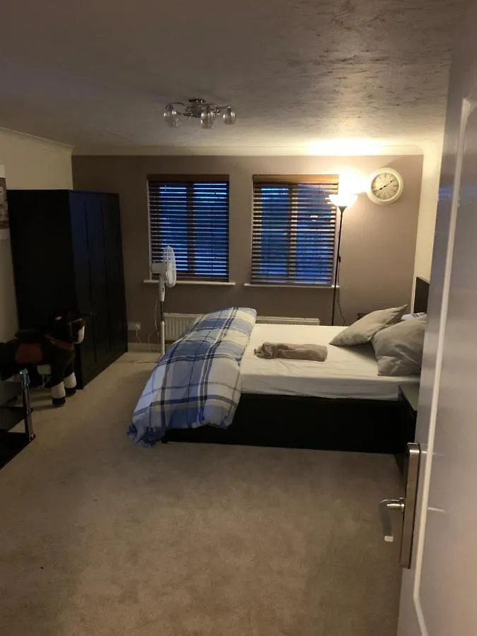 Thames River Side Townhouse Apartment Thamesmead