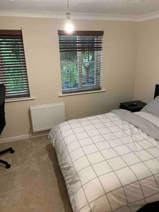 Homestay Thames River Side Townhouse Apartment Thamesmead  United Kingdom